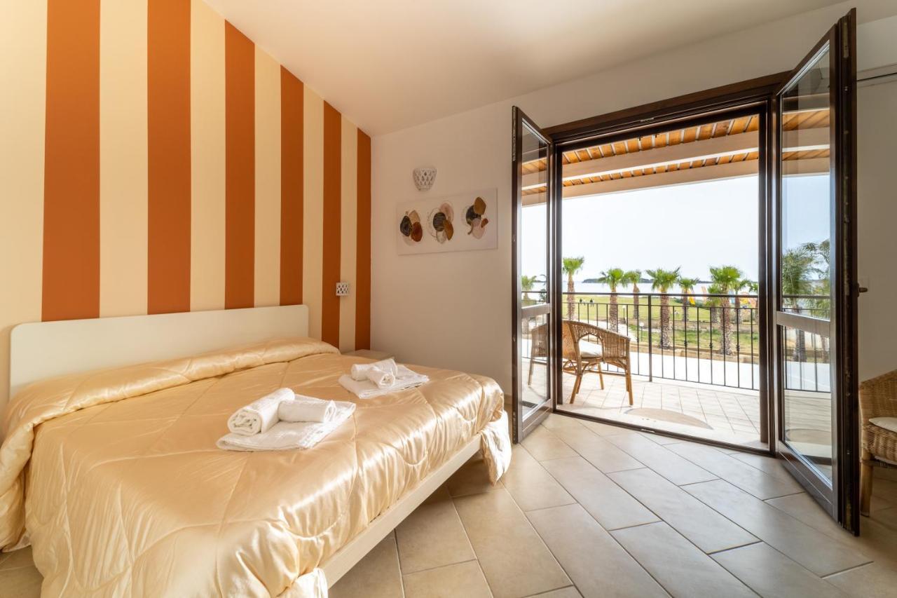 Hotel Lo Scorcio Sullo Stagnone Marsala Exterior foto